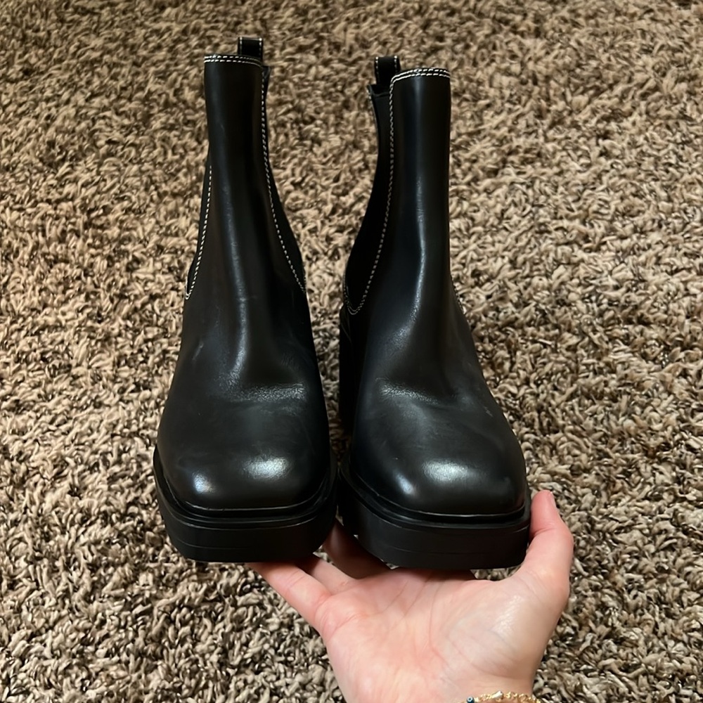 MICHAEL MICHAEL KORS Keisha Leather Lug Sole Chelsea Black Ankle Boots 9.5 - Picture 7 of 11